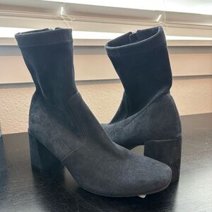 New! Aquatalia / Italian suede navy ankle boots
